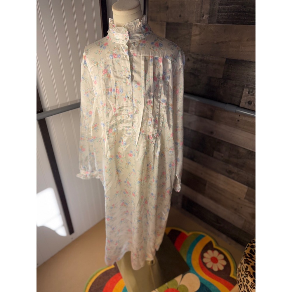 Vintage Style Floral Satin Nightgown Ruffle High Neck Pintuck Pleat Ivory XL